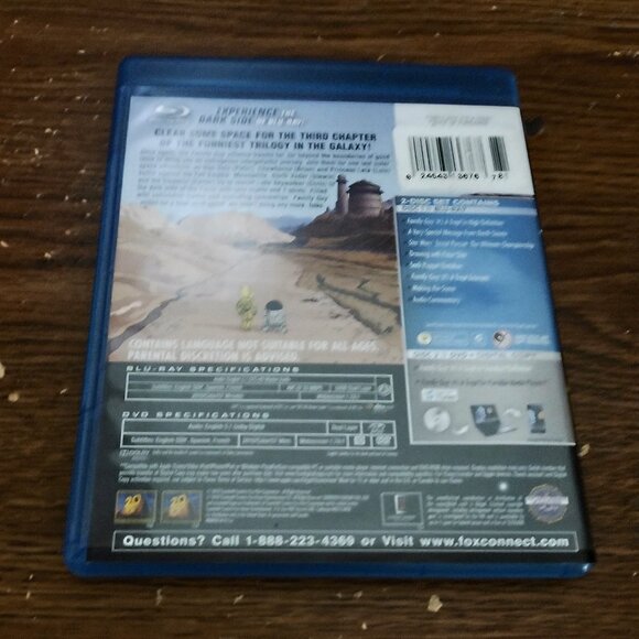 Family Guy: It's a Trap (Blu-ray / DVD, 2010) Animated - Picture 3 of 3